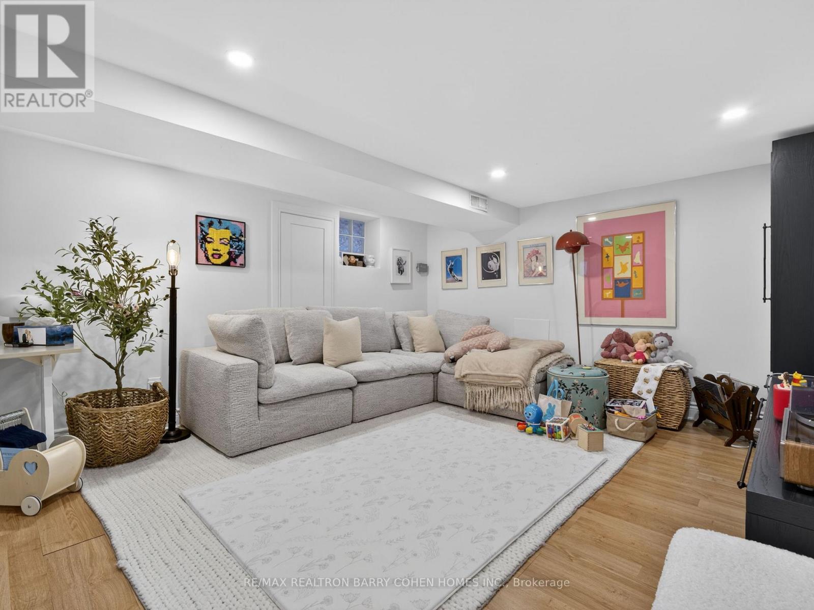 144 Rosemount Avenue, Toronto, Ontario  M6H 2M9 - Photo 24 - W13174242