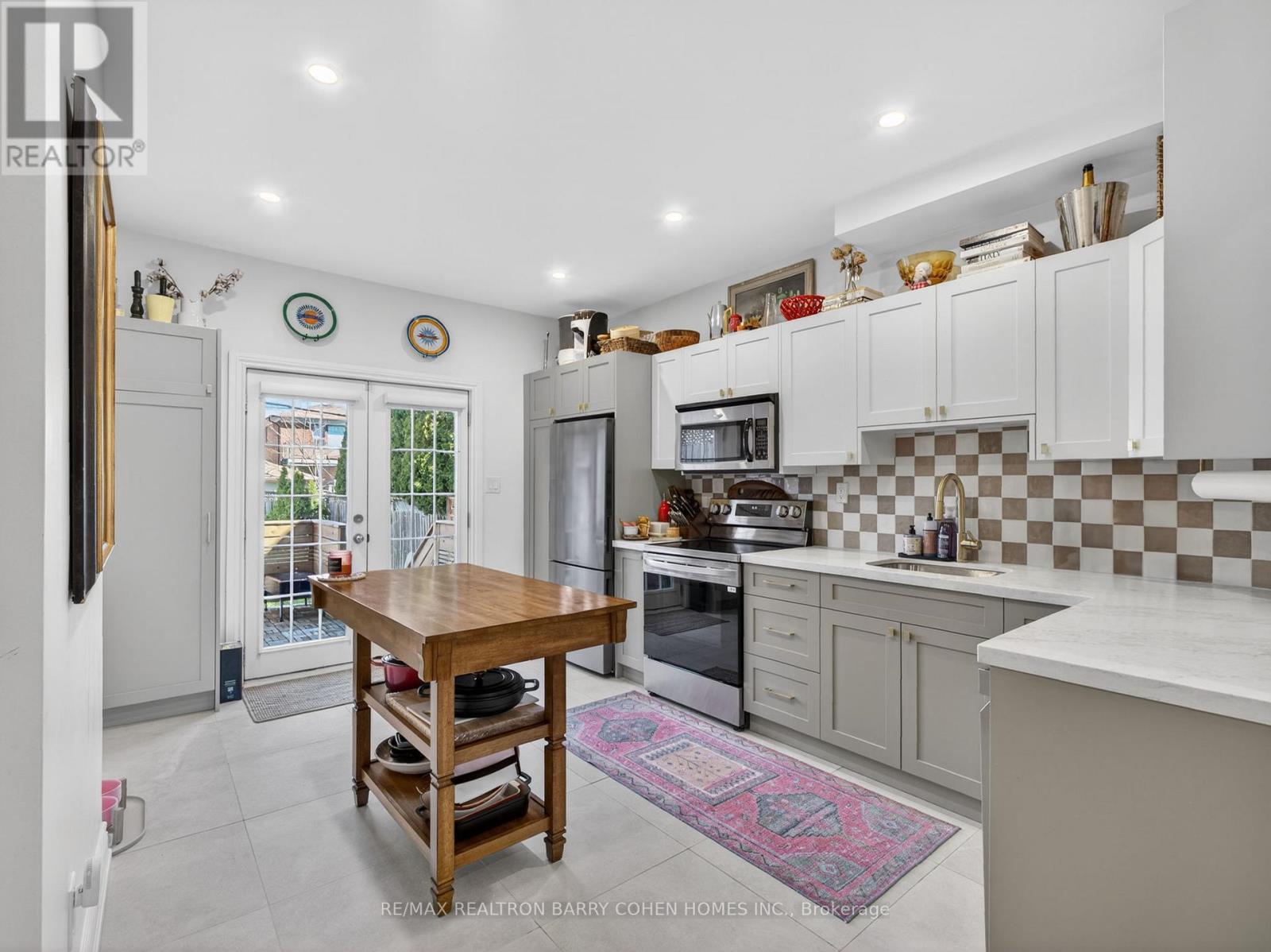 144 Rosemount Avenue, Toronto, Ontario  M6H 2M9 - Photo 7 - W13174242