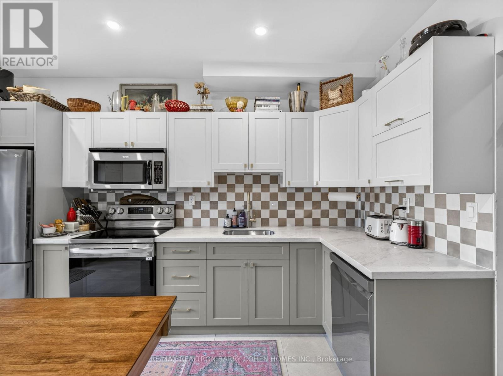 144 Rosemount Avenue, Toronto, Ontario  M6H 2M9 - Photo 8 - W13174242