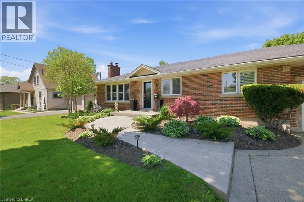 8 Queensway Drive, Brantford, Ontario  N3R 4W4 - Photo 6 - 40832402