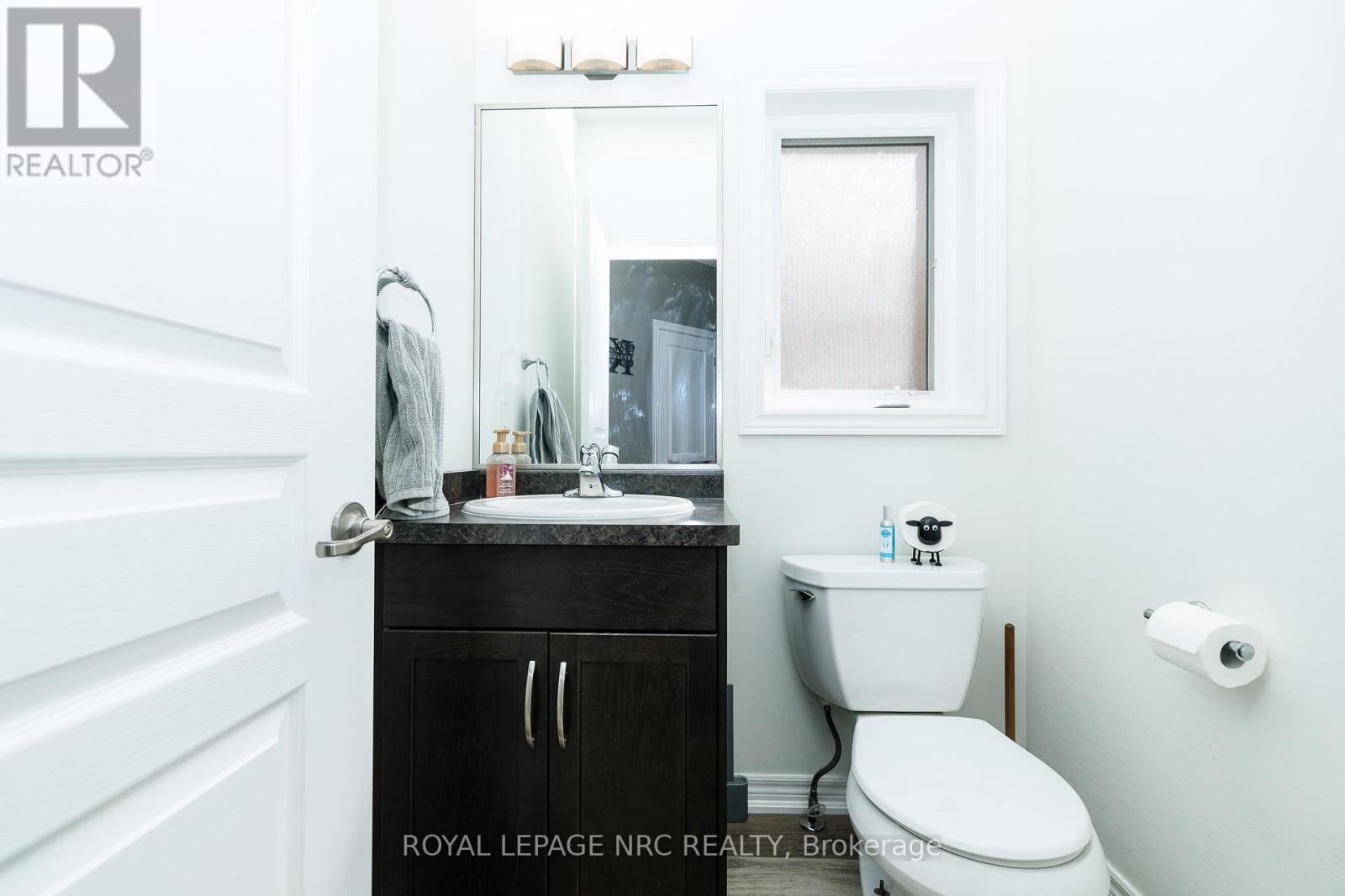 12 Wilfrid Laurier Crescent, St. Catharines, Ontario  L2P 0A4 - Photo 14 - X13174496