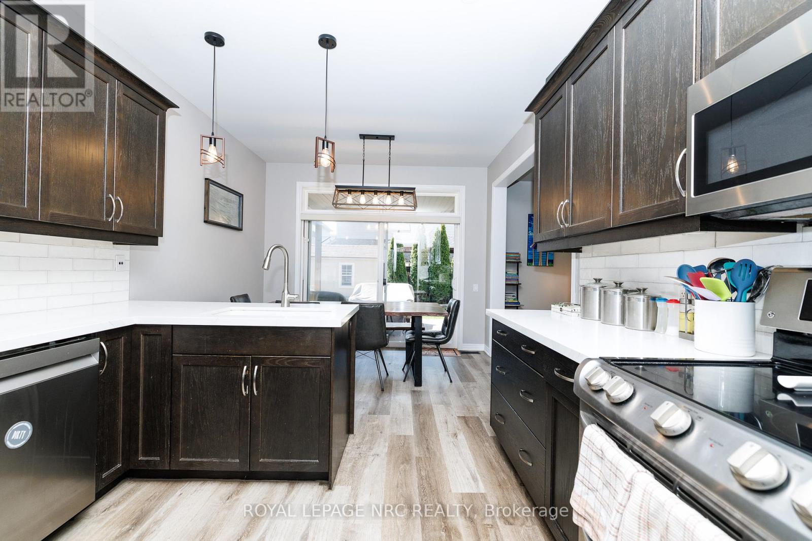 12 Wilfrid Laurier Crescent, St. Catharines, Ontario  L2P 0A4 - Photo 7 - X13174496