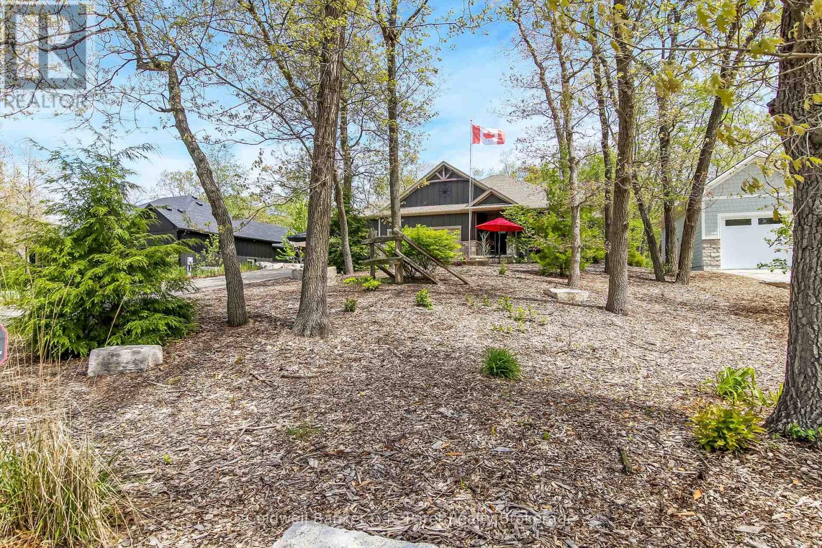 10151 Pinery Bluffs Road, Lambton Shores, Ontario  N0M 1T0 - Photo 4 - X13174336