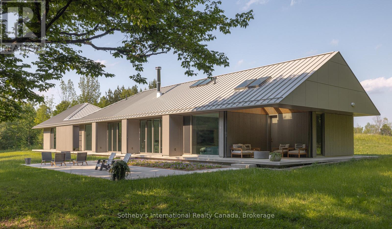395910 11th Line, Blue Mountains, Ontario  N0H 1J0 - Photo 2 - X12660828