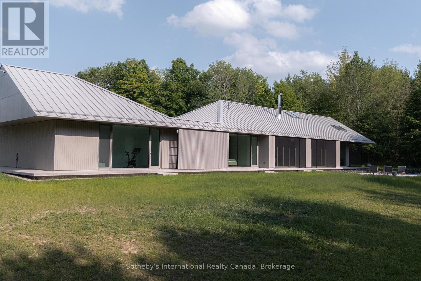395910 11th Line, Blue Mountains, Ontario  N0H 1J0 - Photo 3 - X12660828