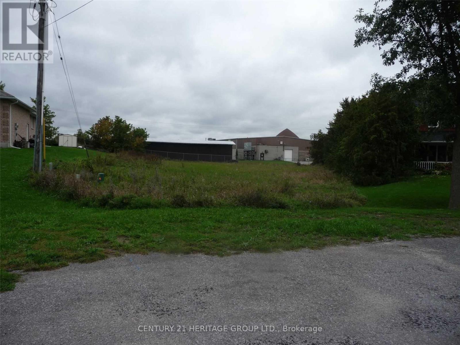33 GRANT DRIVE, Kawartha Lakes, Ontario
