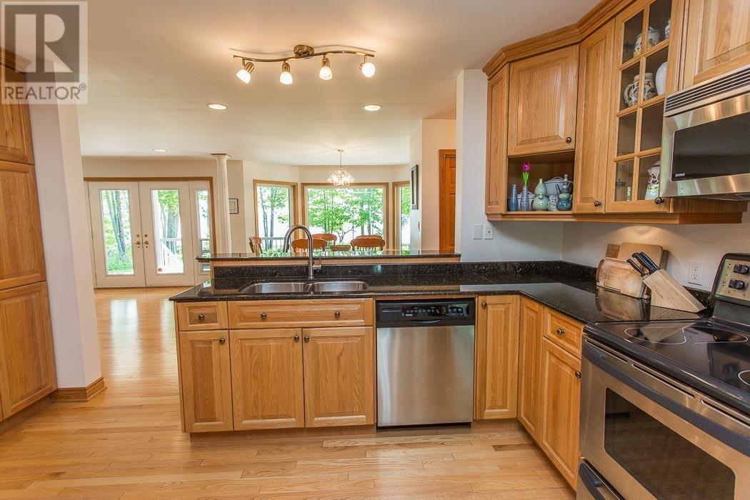 21 Lighthouse Point Dr, Thessalon, Ontario  P0R 1L0 - Photo 10 - SM251674