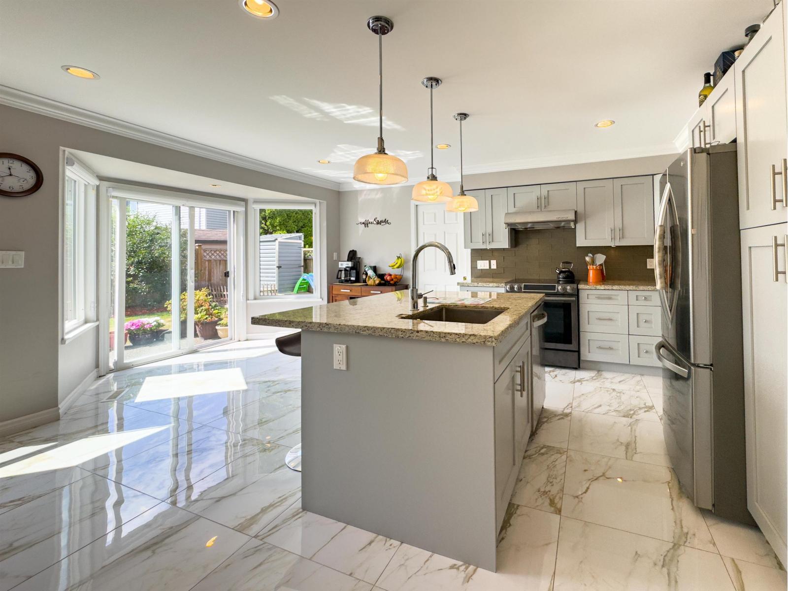 11910 79a Avenue, Delta, British Columbia  V4C 8B8 - Photo 10 - R3072710