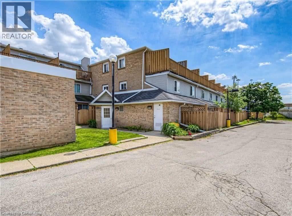 67 Valleyview Road Unit# 58, Kitchener, Ontario  N2E 3J1 - Photo 1 - 40833071