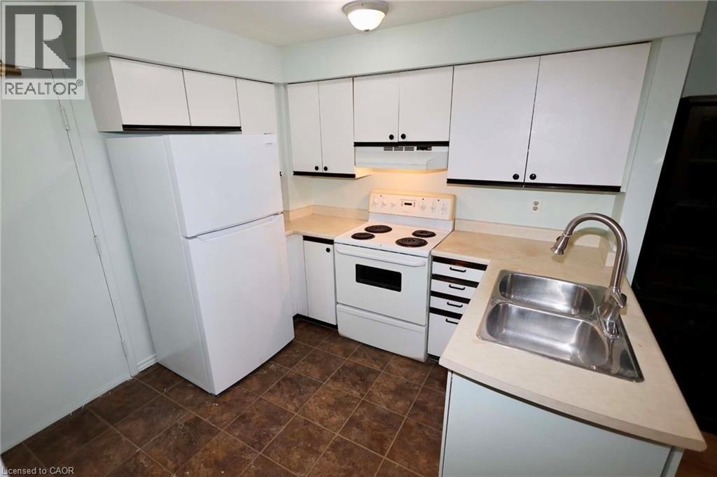 67 Valleyview Road Unit# 58, Kitchener, Ontario  N2E 3J1 - Photo 2 - 40833071