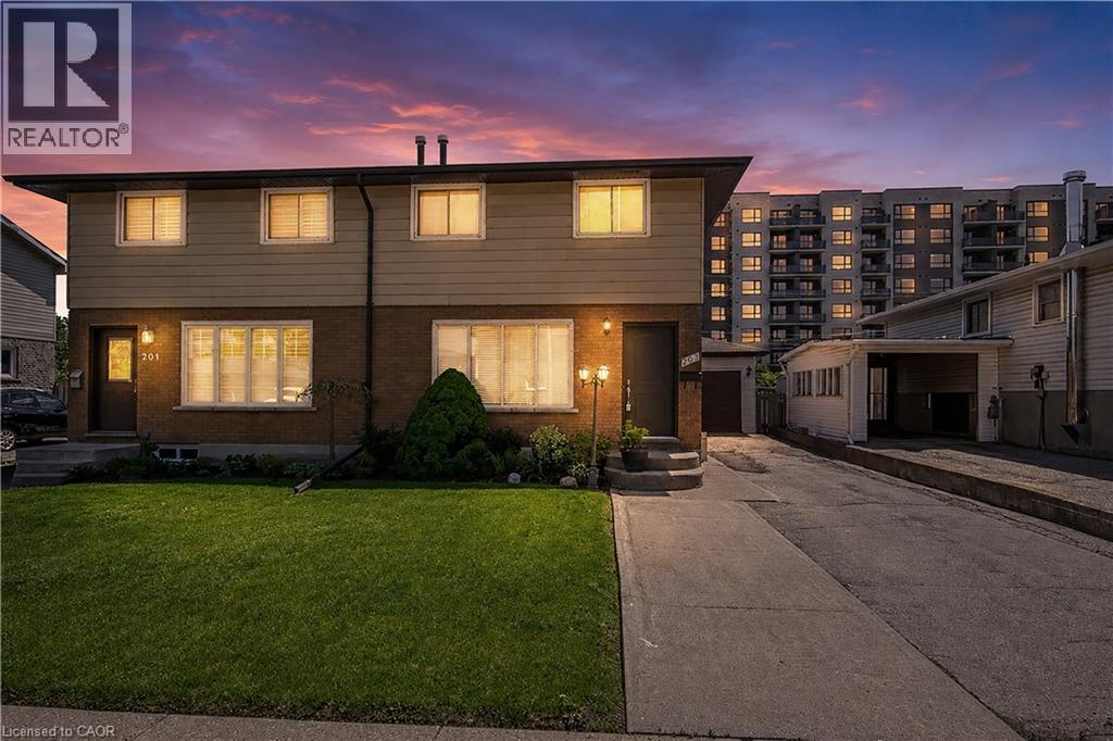 203 Moffat Drive, Cambridge, Ontario  N1R 6C1 - Photo 2 - 40832065