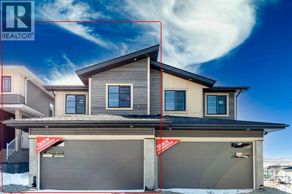 104 Heritage Manor, Cochrane, Alberta  T4C 3K8 - Photo 1 - A2304483