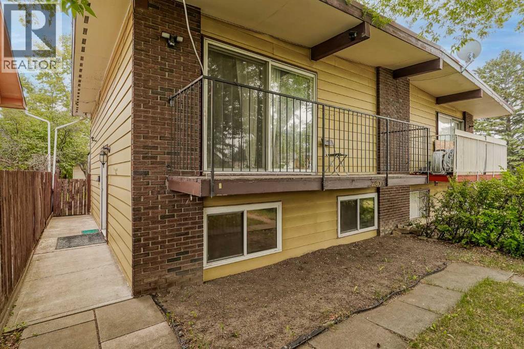 2240a 43 Street Se, Calgary, Alberta  T2B 1H5 - Photo 1 - A2314471