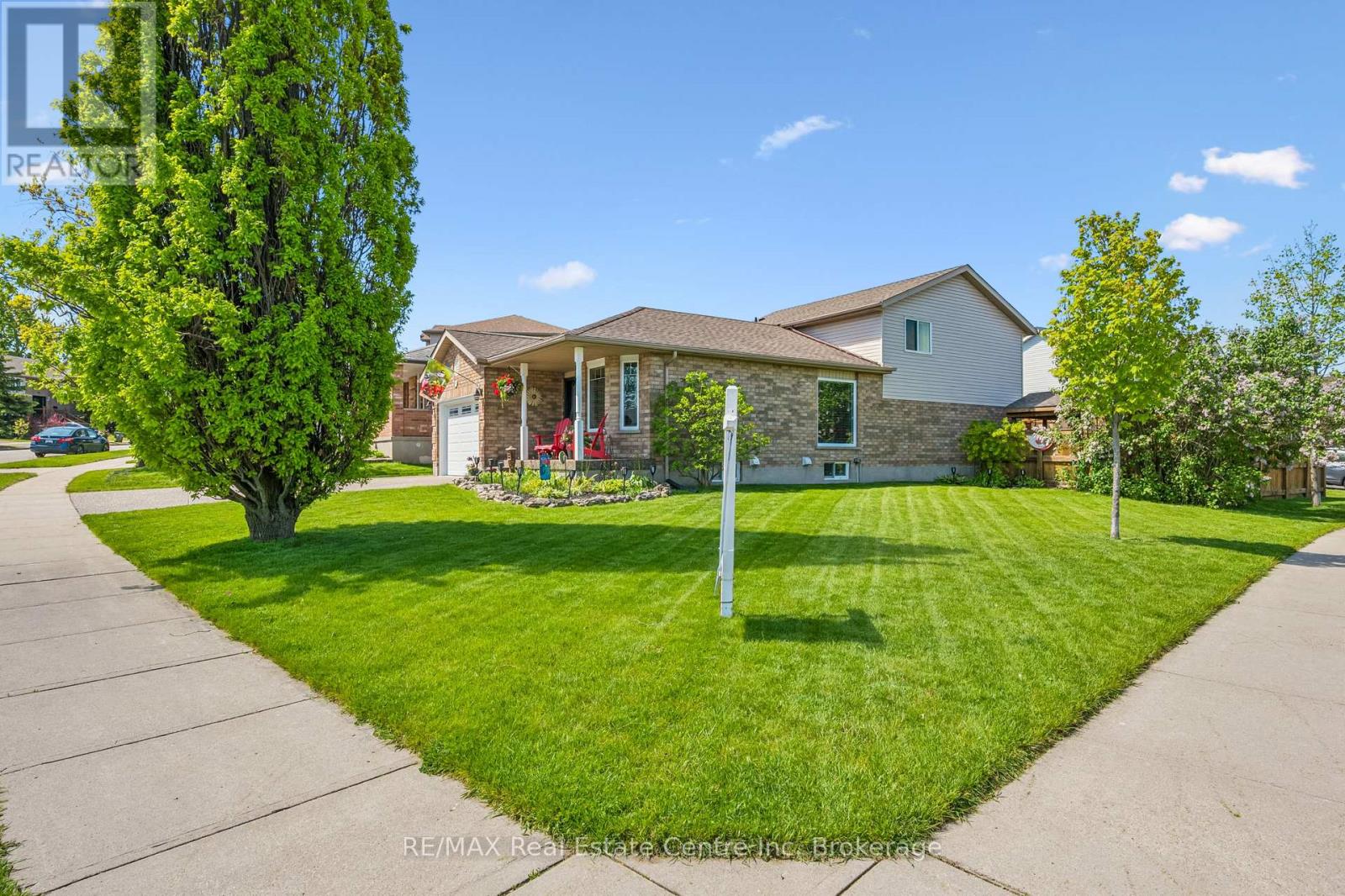 76 Abbeywood Crescent, Guelph, Ontario  N1K 1V3 - Photo 5 - X13174298