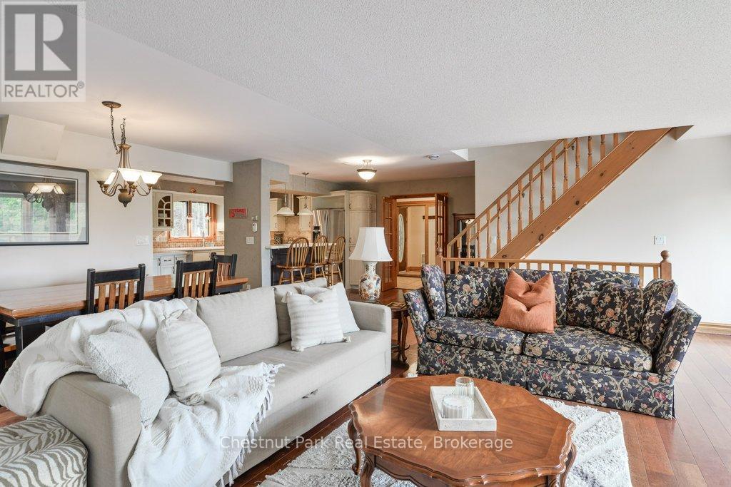 294 North Drive, Huntsville (Stisted), Ontario  P1H 2J2 - Photo 9 - X13174412