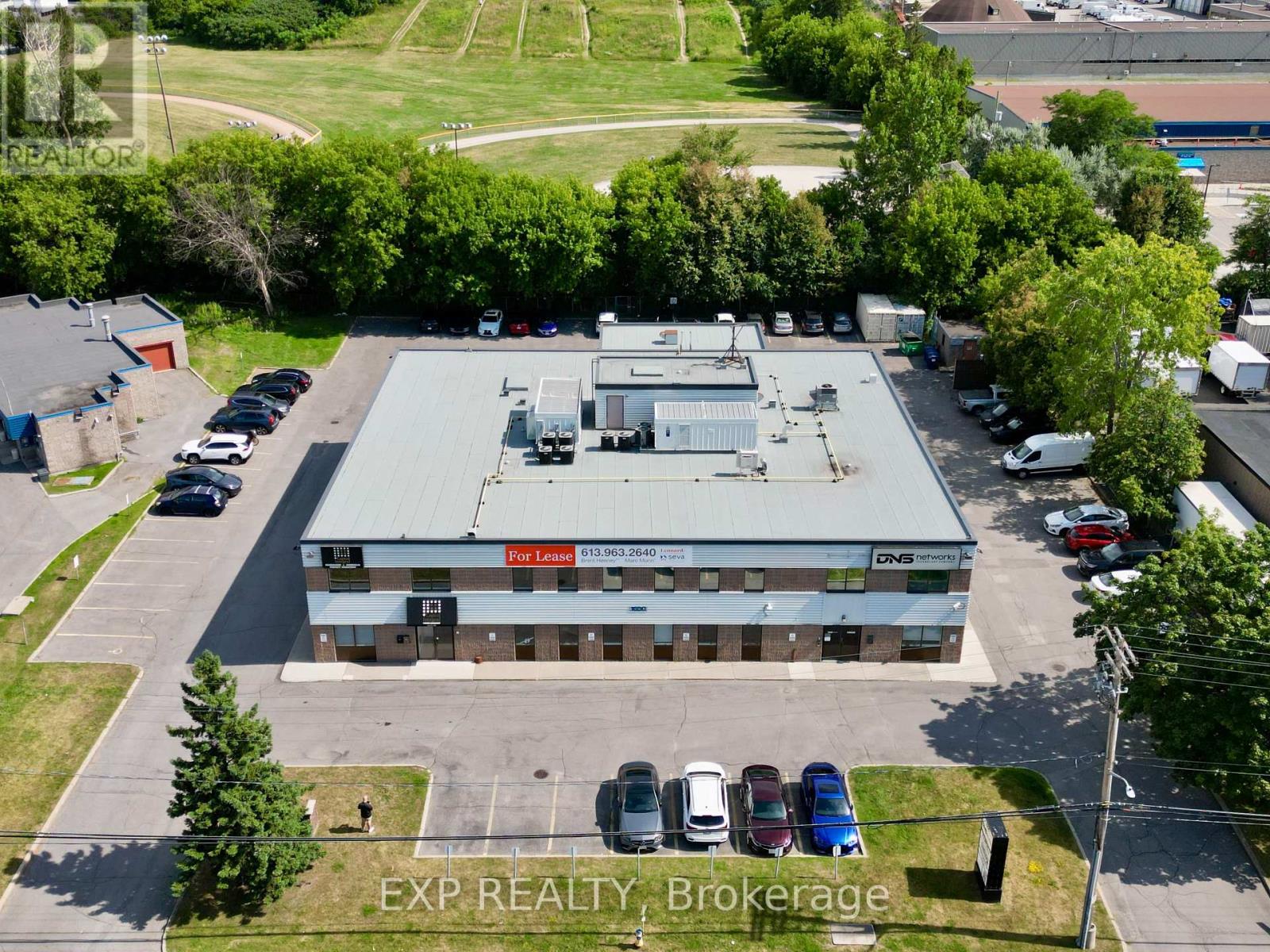 202 - 1600 Laperriere Avenue, Ottawa, Ontario  K1Z 8P5 - Photo 2 - X13174260