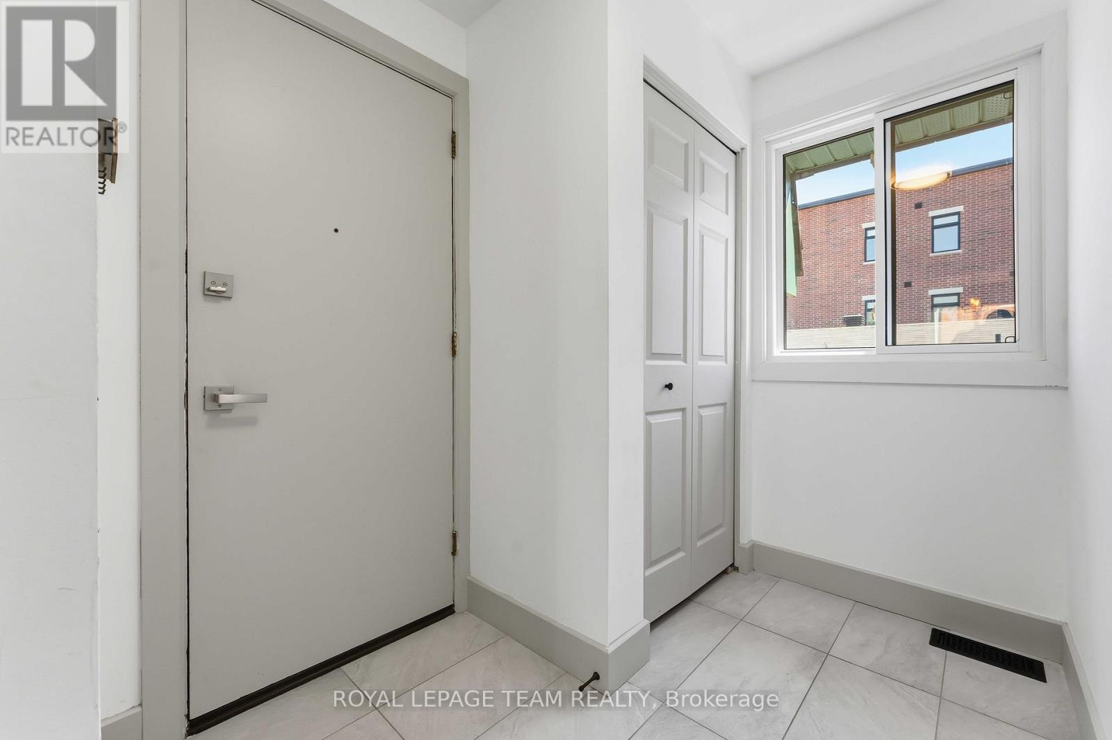 2 - 204 Donald Street, Ottawa, Ontario  K1K 1M8 - Photo 4 - X13174366