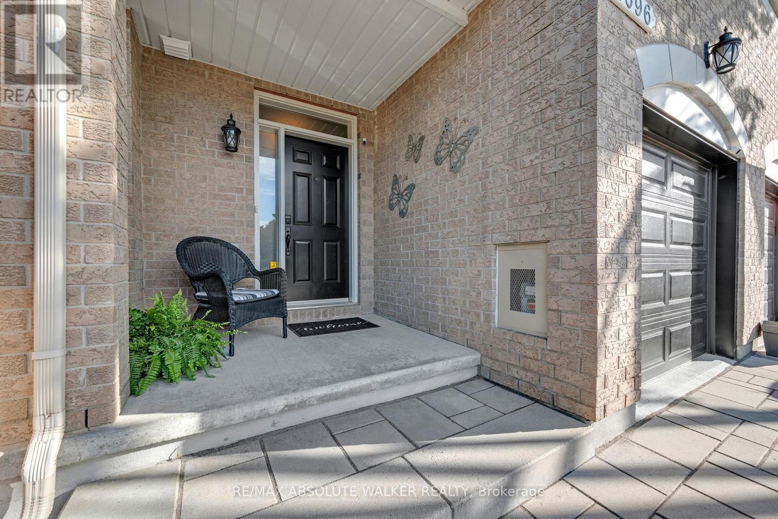 4396 Goldeneye Way, Ottawa, Ontario  K1V 2H9 - Photo 3 - X13174462
