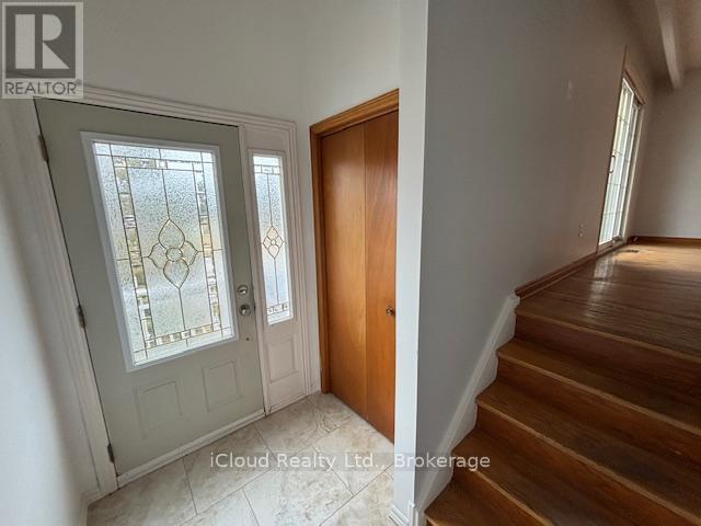 4174 Woodington Drive, Mississauga, Ontario  L4Z 1K4 - Photo 3 - W12939102