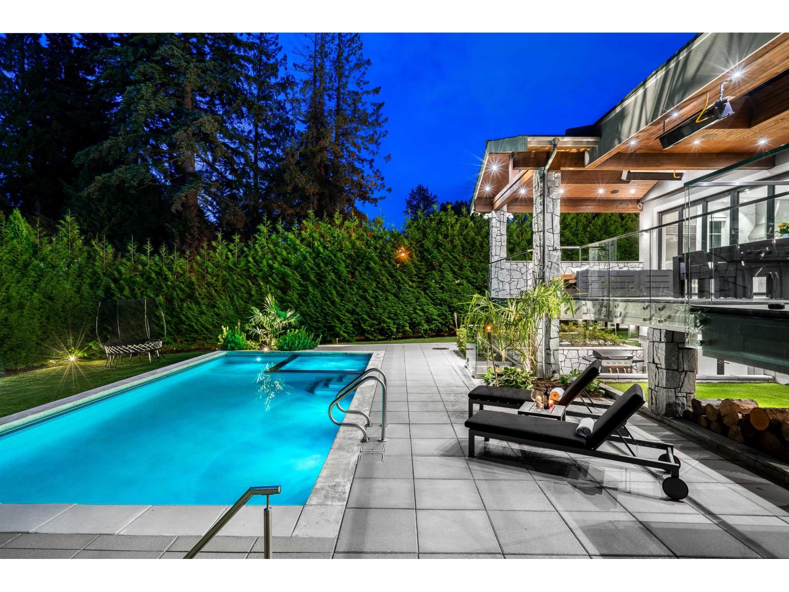 14073 34a Avenue, Surrey, British Columbia  V4P 0A8 - Photo 2 - R3127977