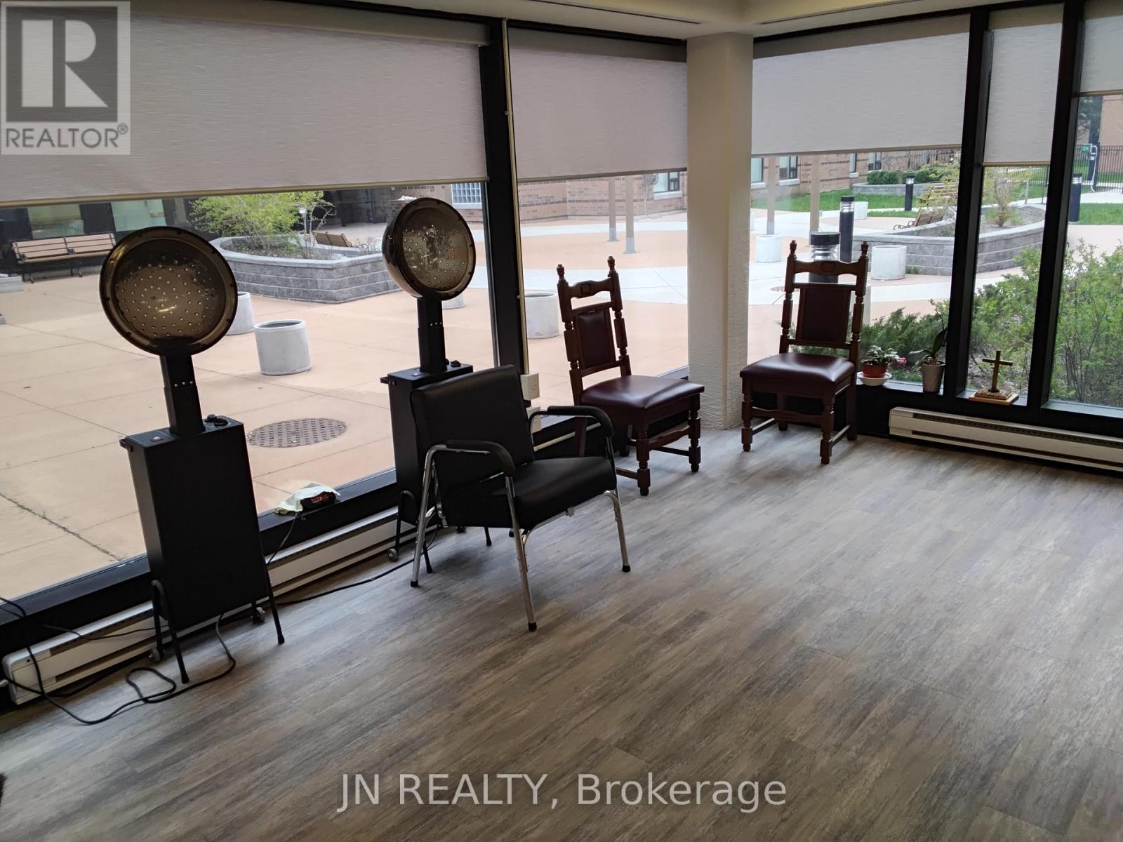 Main Floor - 7900 Mclaughlin Road, Brampton, Ontario  L6Y 5A7 - Photo 12 - W13078958