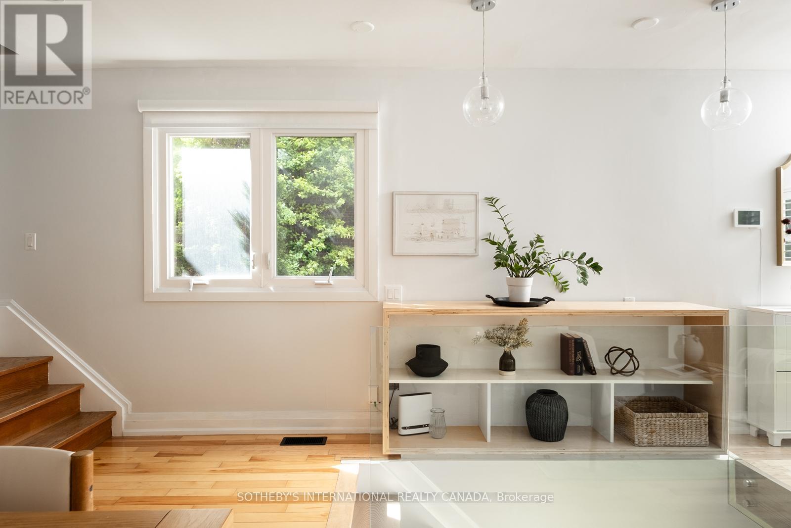 93 Fuller Avenue, Toronto, Ontario  M6R 2C4 - Photo 8 - W13173950