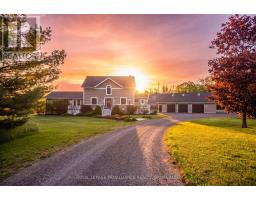 2489 QUABBIN ROAD, Kingston, Ontario