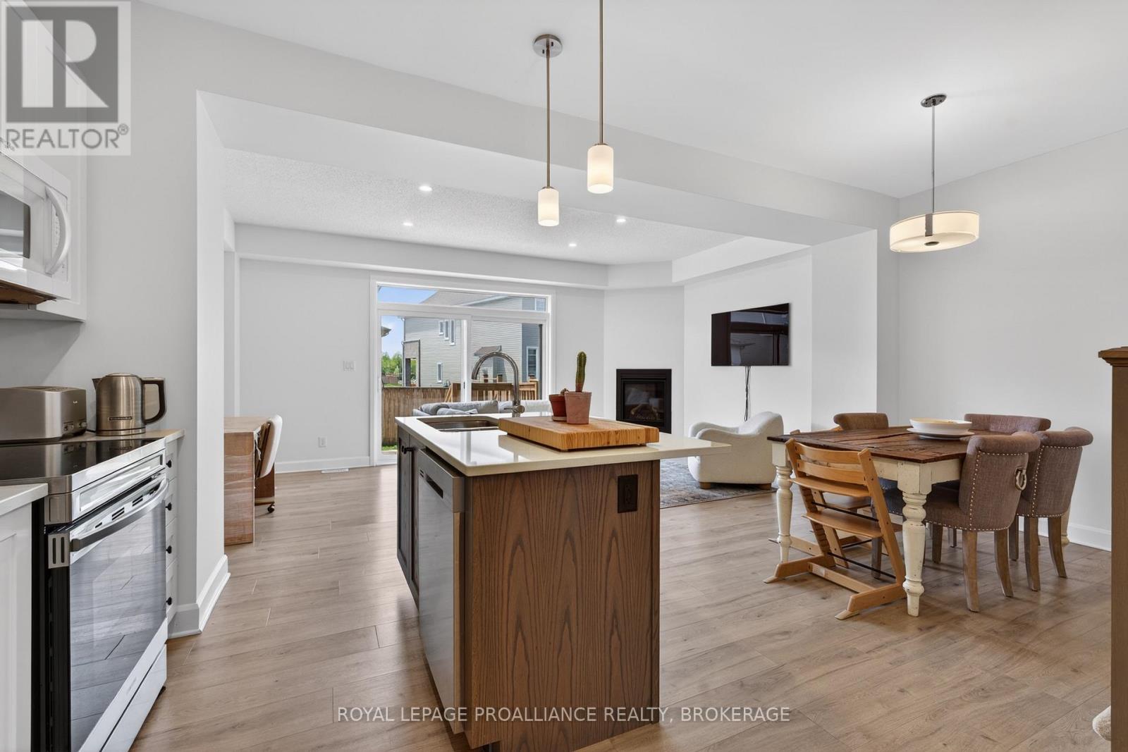 1536 Scarlet Street, Kingston, Ontario  K7K 0H6 - Photo 4 - X13174458
