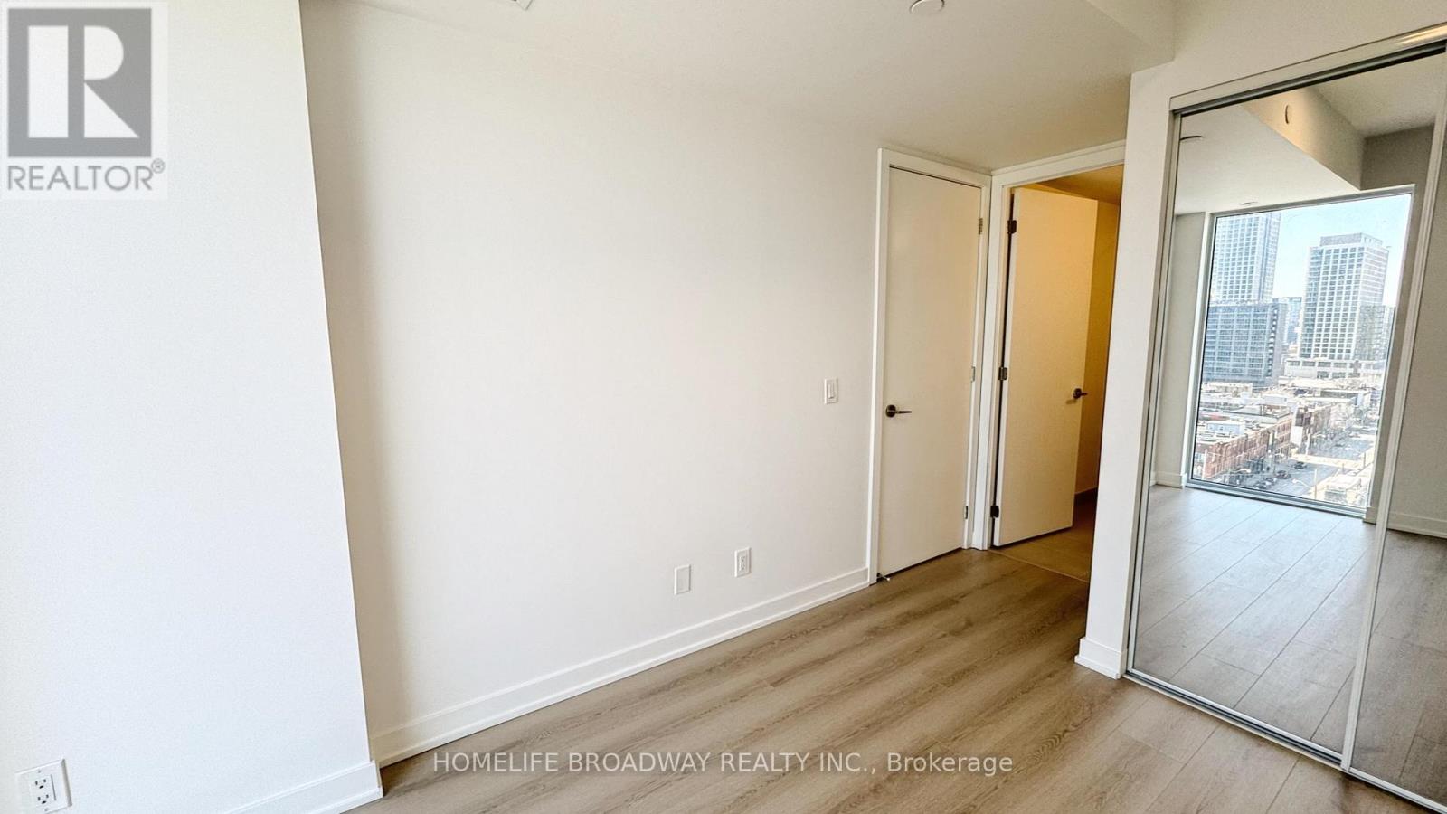 1505 - 100 Queen Street E, Toronto, Ontario  M5C 0B5 - Photo 6 - C13174346