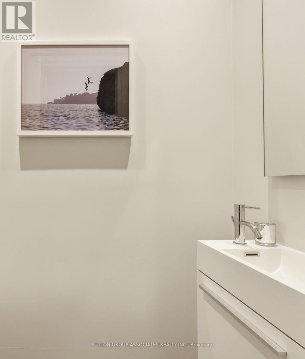 204 Beatrice Street, Toronto, Ontario  M6G 3G1 - Photo 17 - C13174378