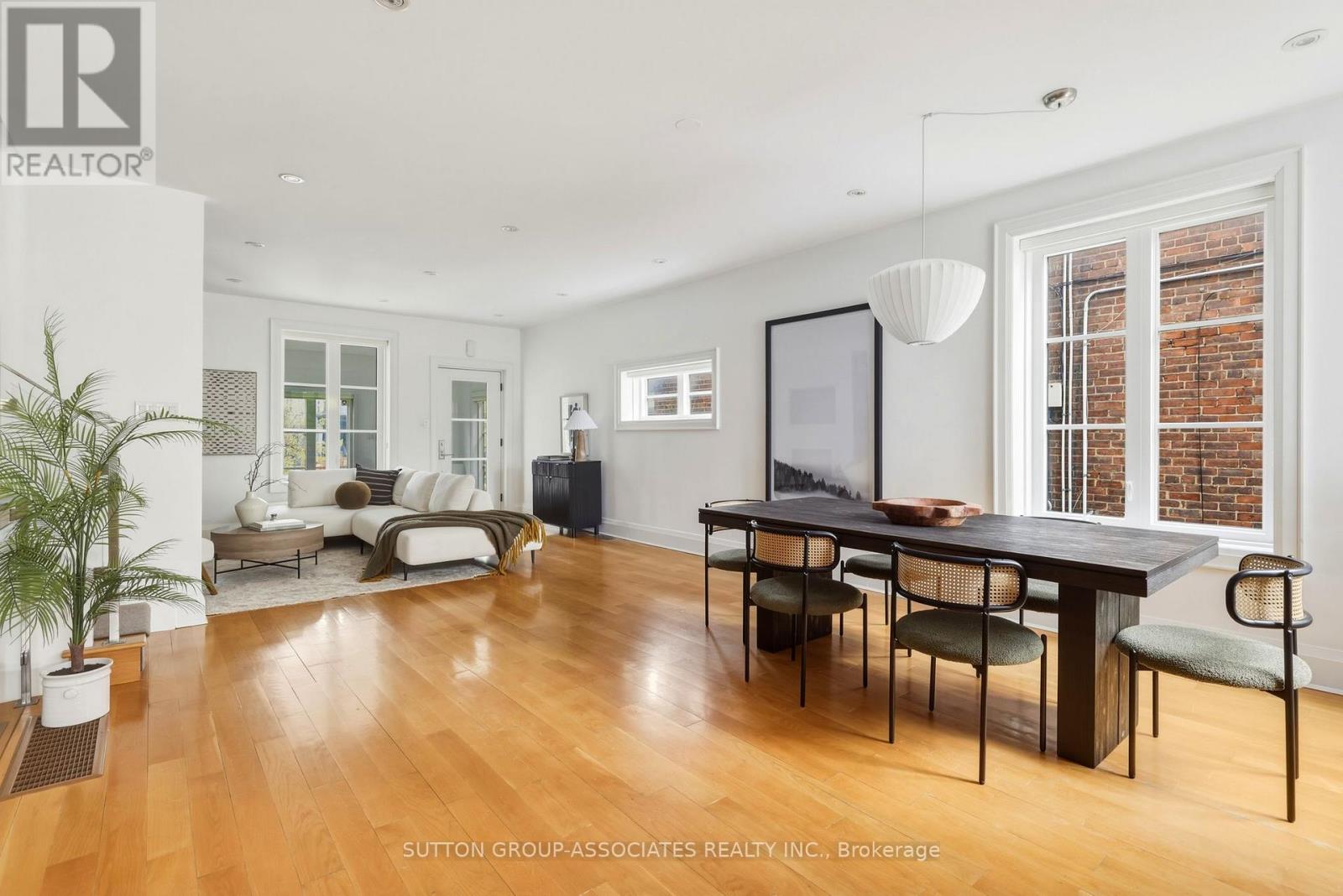 204 Beatrice Street, Toronto, Ontario  M6G 3G1 - Photo 4 - C13174378