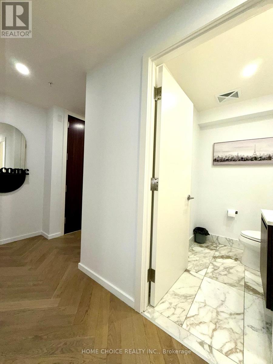 180 University Avenue, Toronto, Ontario  M5H 0A2 - Photo 15 - C13174382