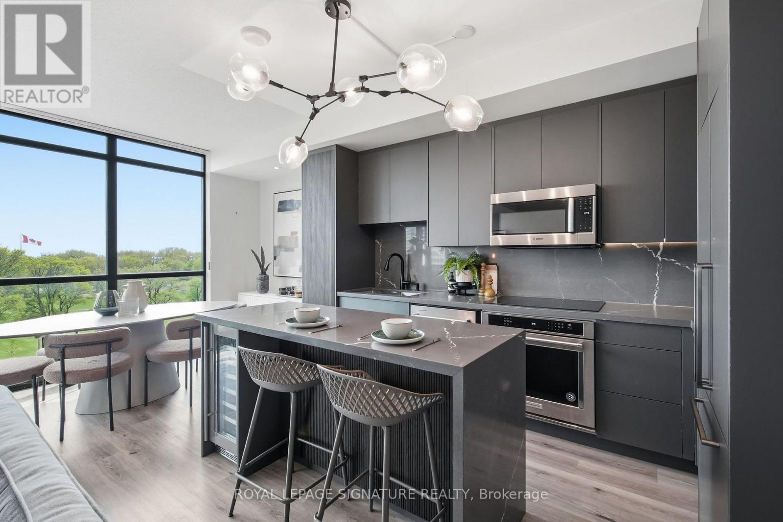 705 - 215 FORT YORK BOULEVARD, Toronto, Ontario