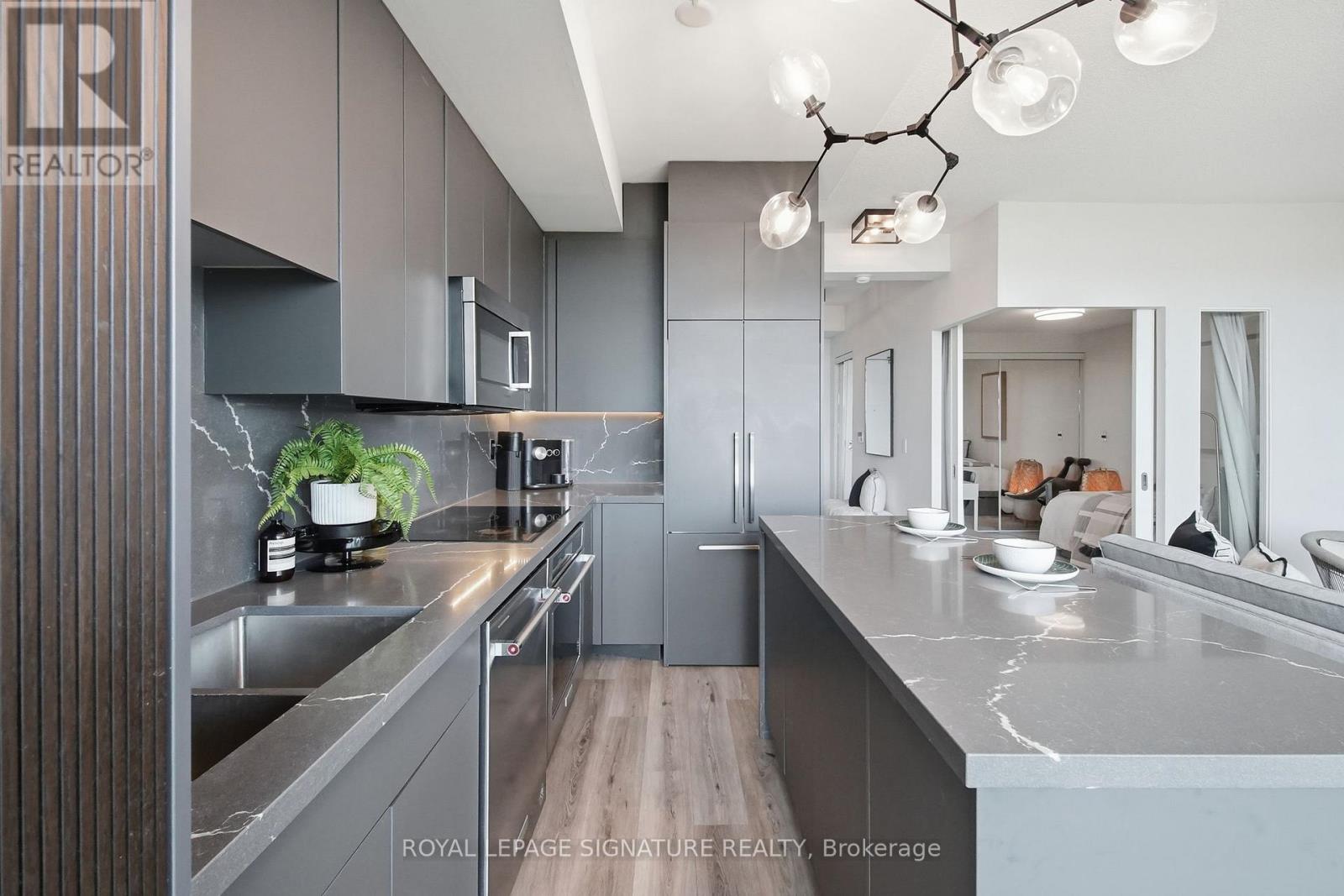 705 - 215 Fort York Boulevard, Toronto, Ontario  M5V 4A1 - Photo 8 - C13174420