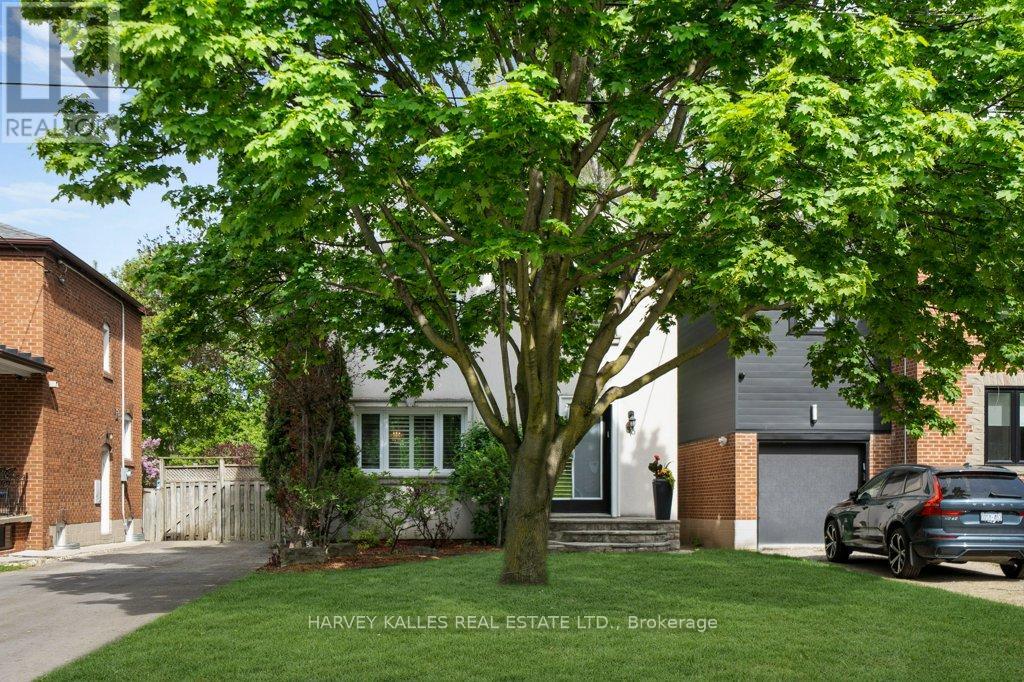 63 Westgate Boulevard, Toronto, Ontario  M3H 1P1 - Photo 2 - C13174428