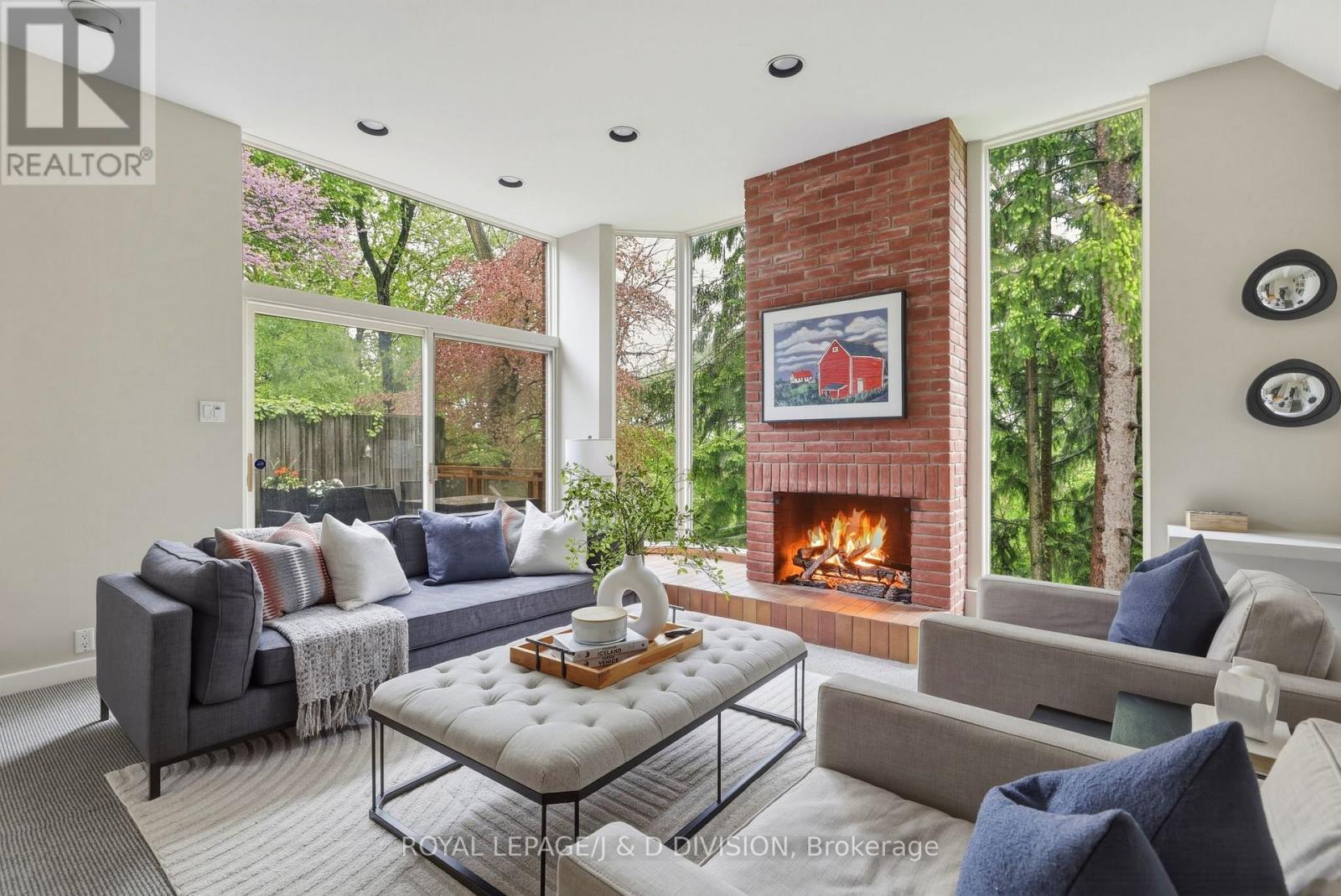 41 RIDGE DRIVE, Toronto, Ontario