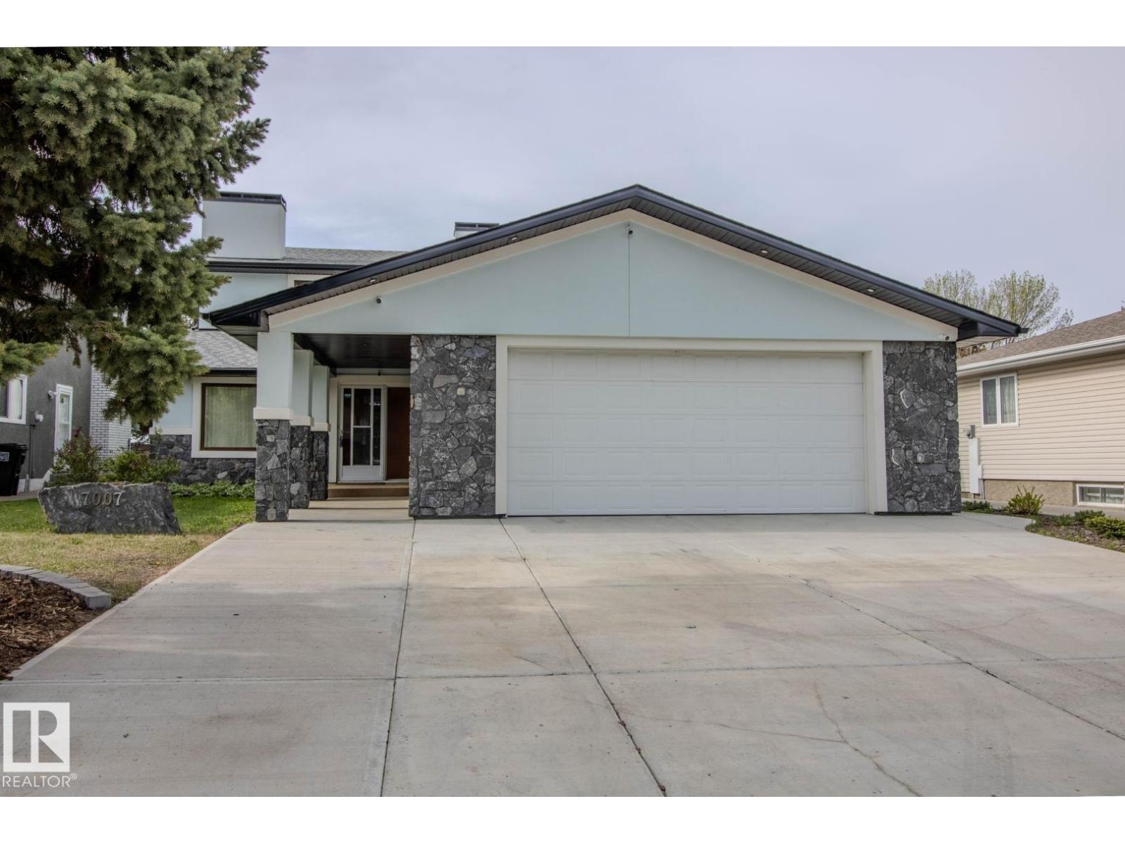 7007 10 Av Nw, Edmonton, Alberta  T6K 2T9 - Photo 1 - E4488851