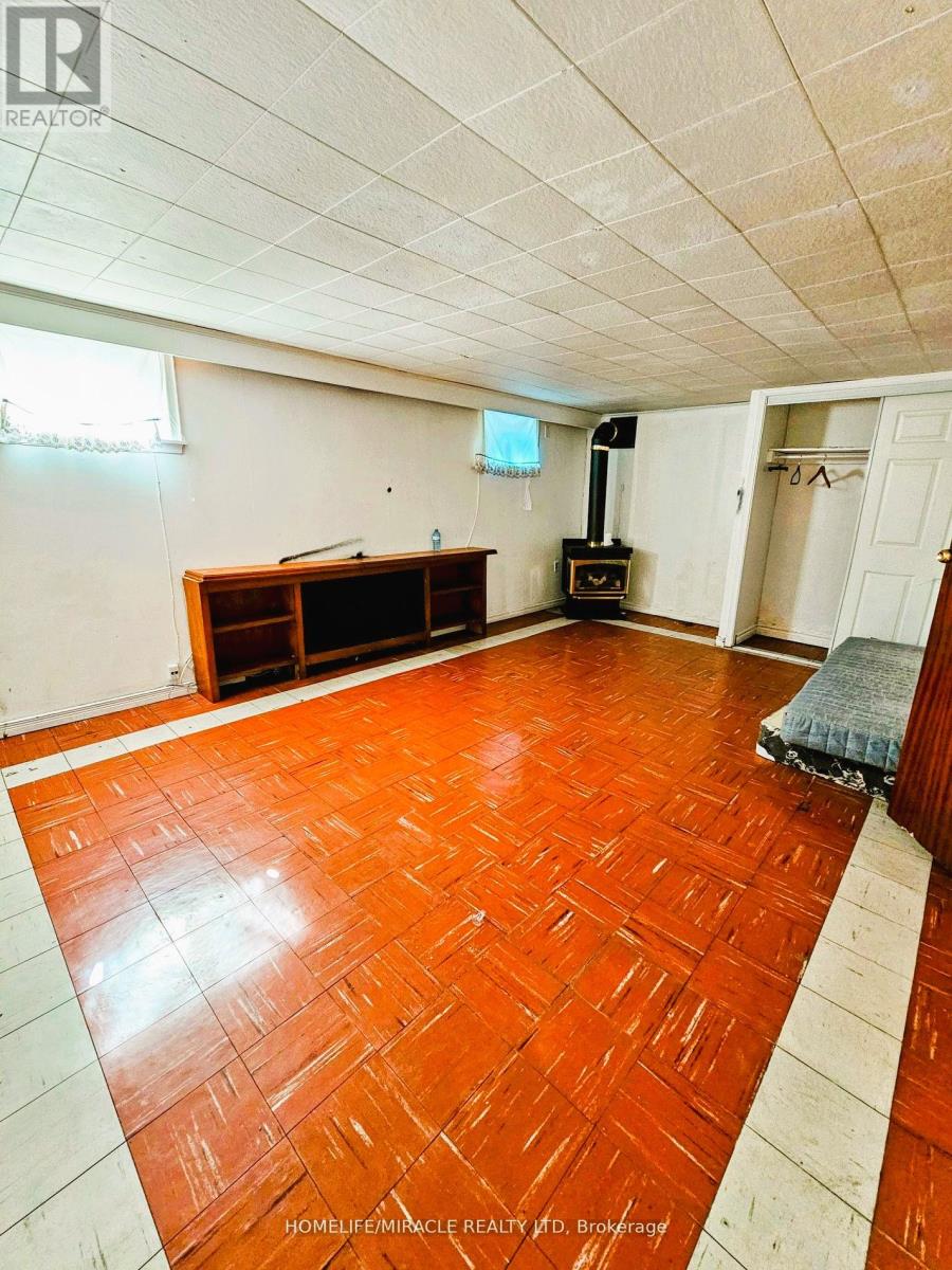 Bsmt - 978 Pharmacy Avenue, Toronto, Ontario  M1R 2G6 - Photo 11 - E13174318