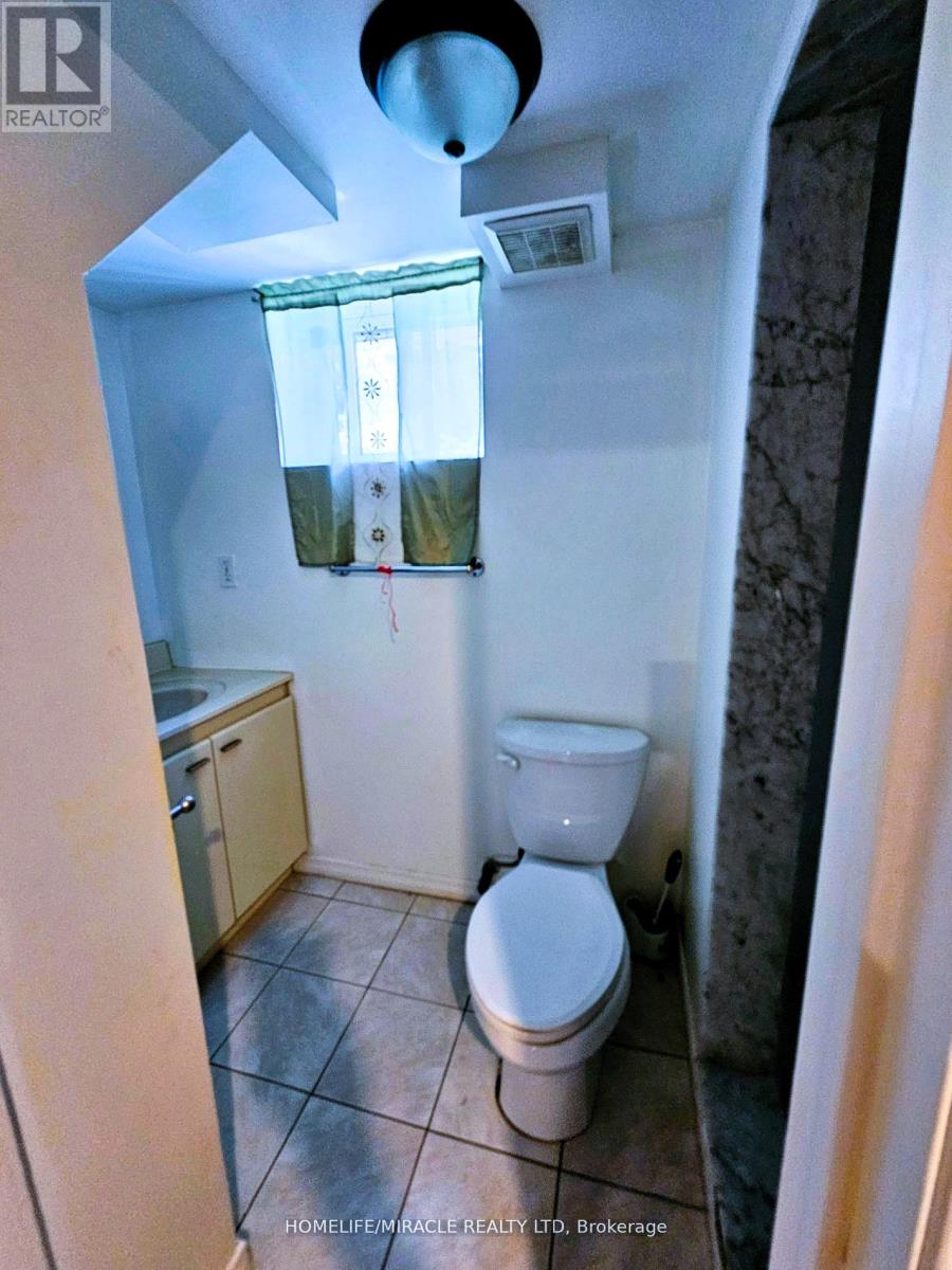 Bsmt - 978 Pharmacy Avenue, Toronto, Ontario  M1R 2G6 - Photo 16 - E13174318