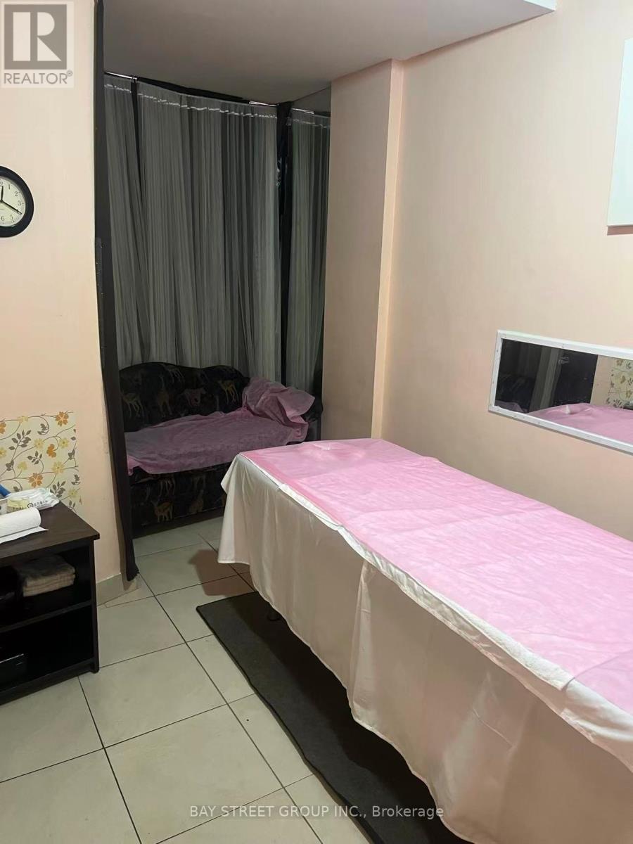 2480 Kingston Road, Toronto, Ontario  M1N 1V3 - Photo 3 - E13174402