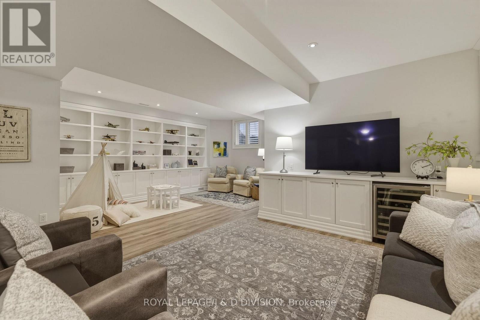 85 Wheeler Avenue, Toronto, Ontario  M4L 3V3 - Photo 35 - E13174456