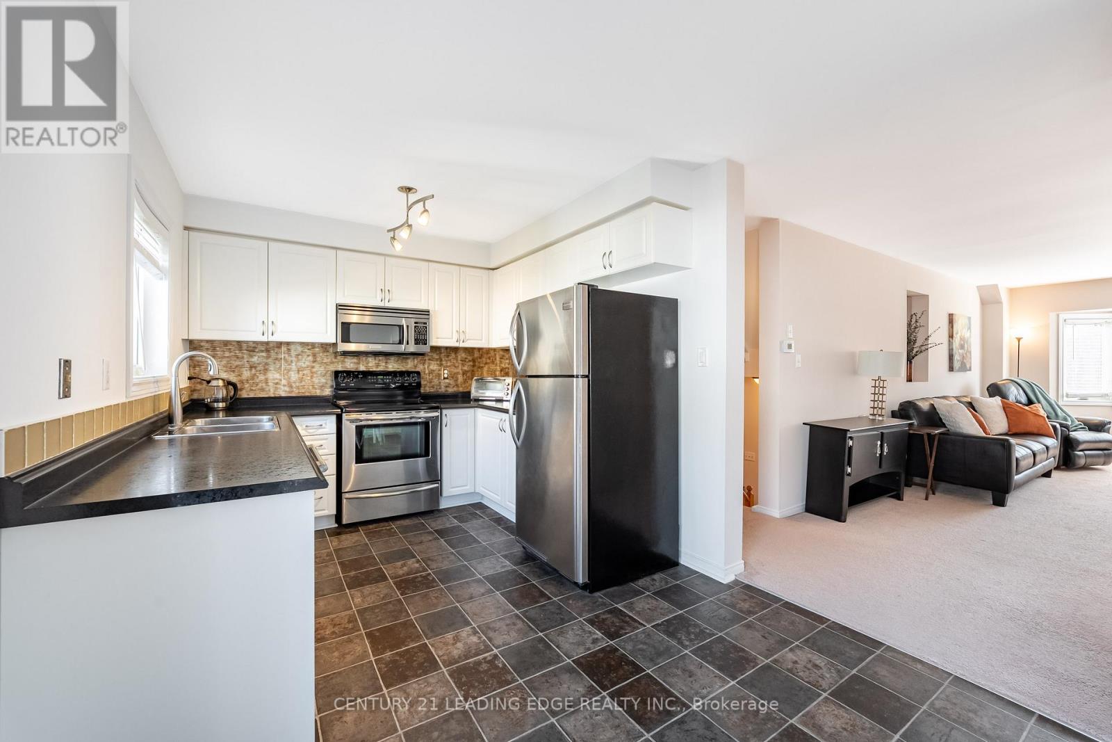 308 Sparrow Circle, Pickering, Ontario  L1V 6Y3 - Photo 18 - E13174546
