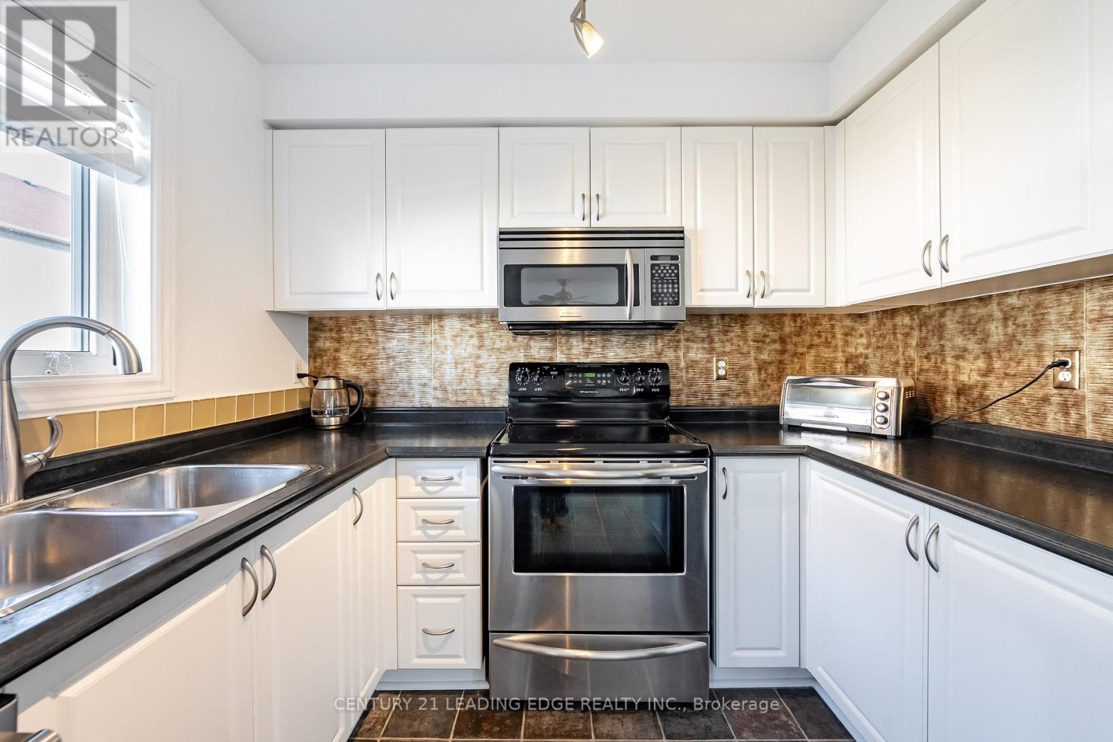 308 Sparrow Circle, Pickering, Ontario  L1V 6Y3 - Photo 21 - E13174546