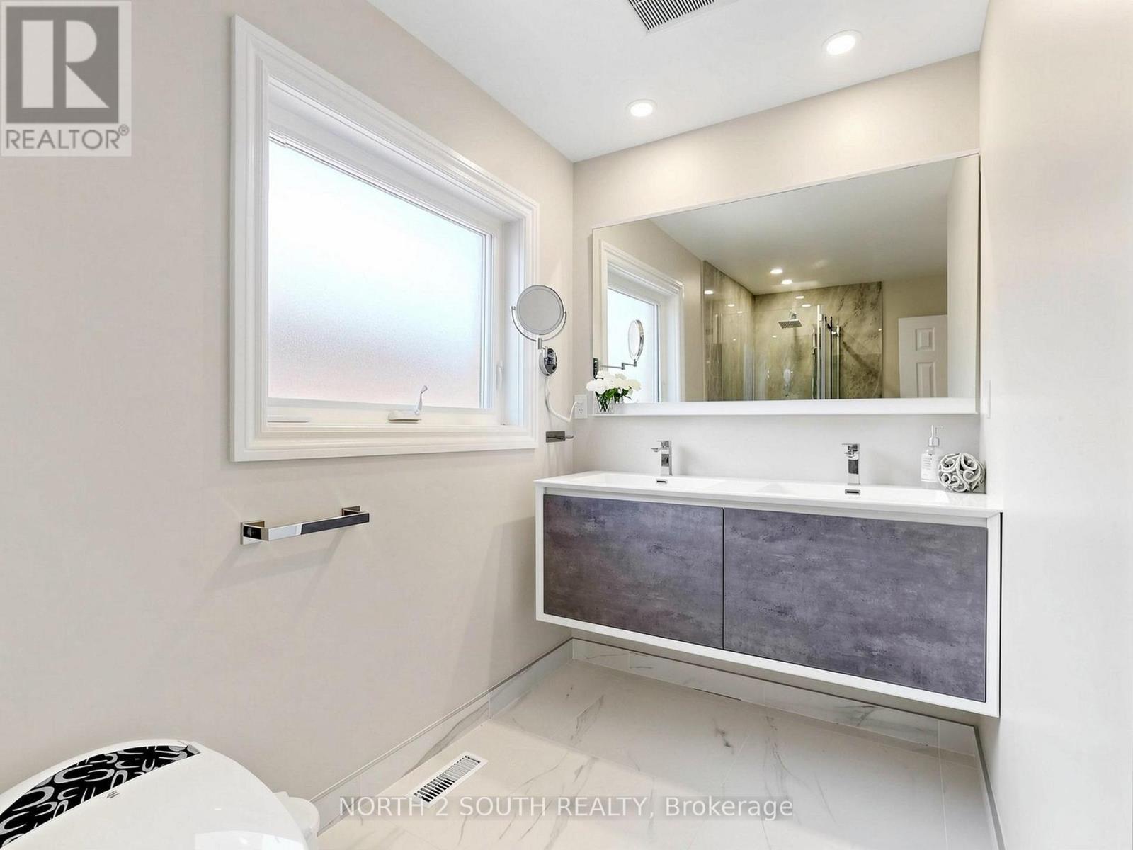94 - 109 Pinedale Gate, Vaughan, Ontario  L4L 8X3 - Photo 20 - N13174488