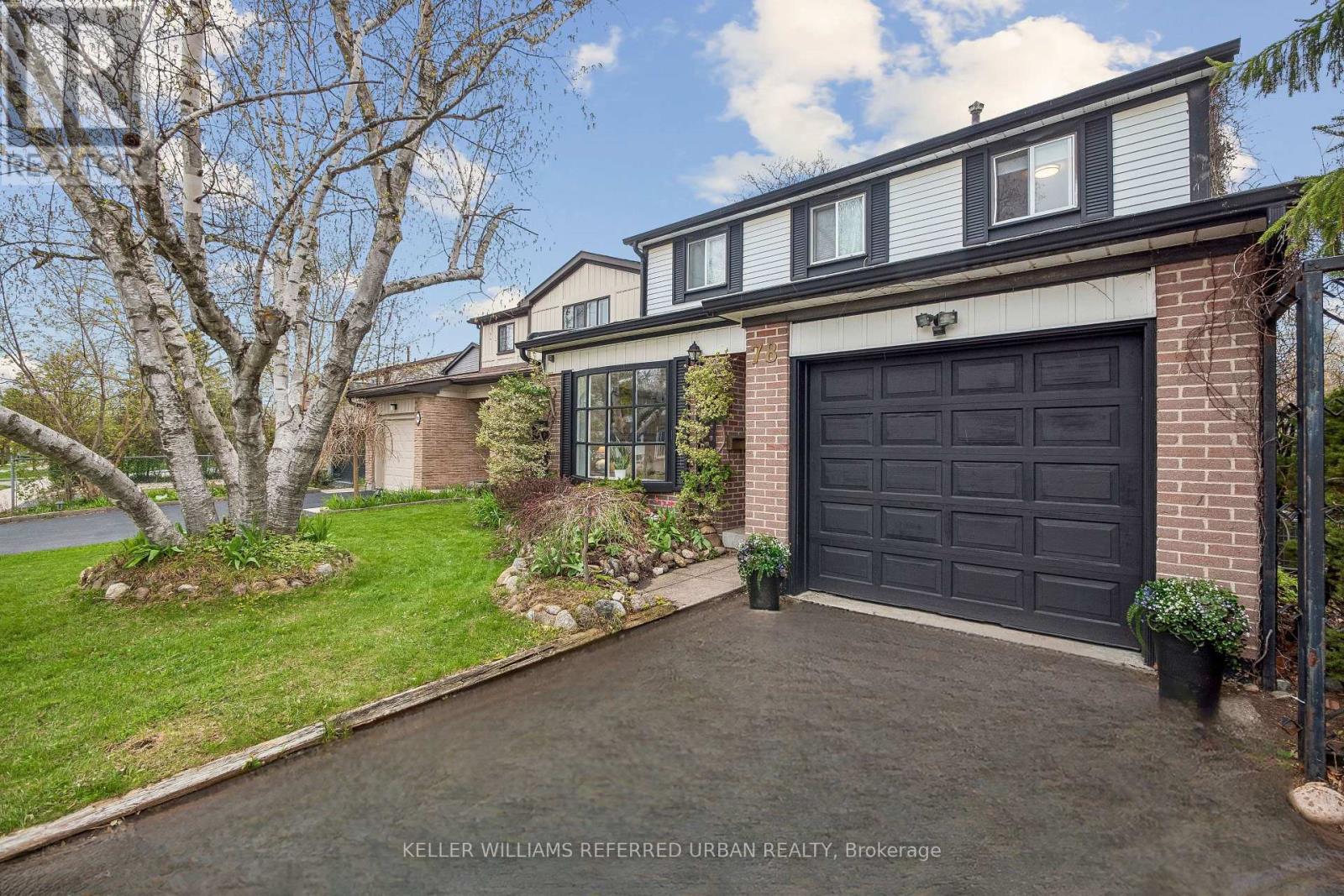 78 Springhead Gardens, Richmond Hill, Ontario L4C 5B9 - Photo 2 - N13174504