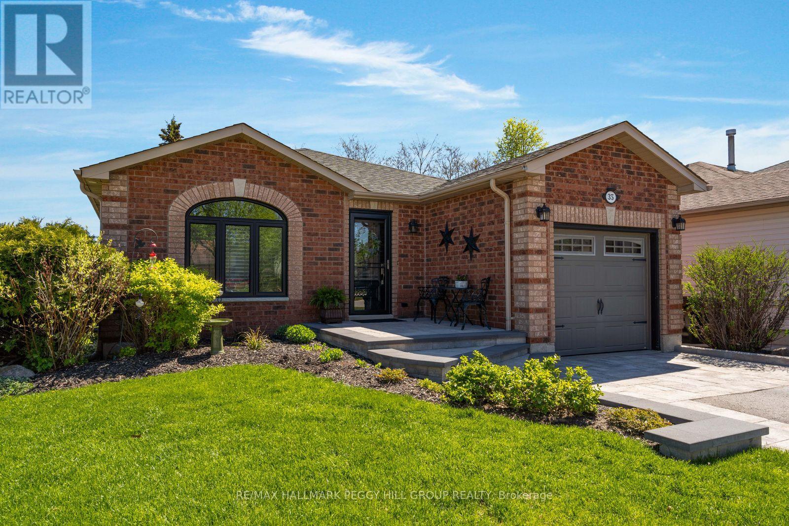 35 Golden Eagle Way, Barrie, Ontario  L4M 6P6 - Photo 1 - S13174328