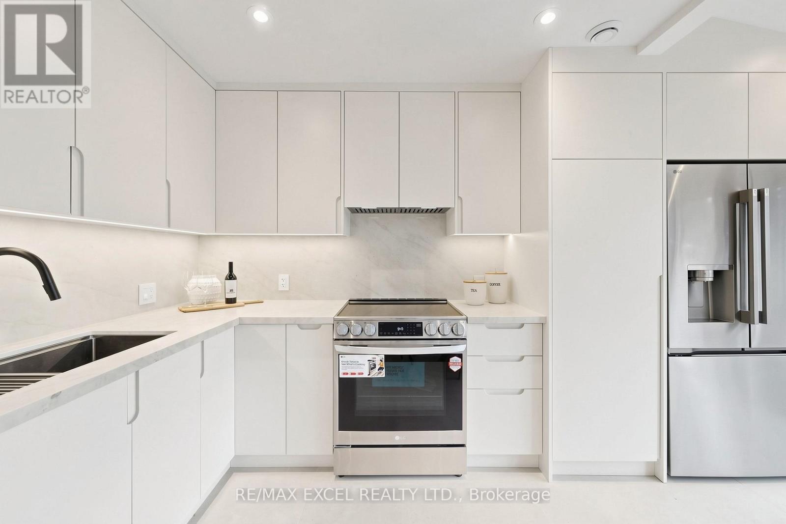 227 Donlands Avenue, Toronto, Ontario  M4J 3P9 - Photo 14 - E13129704