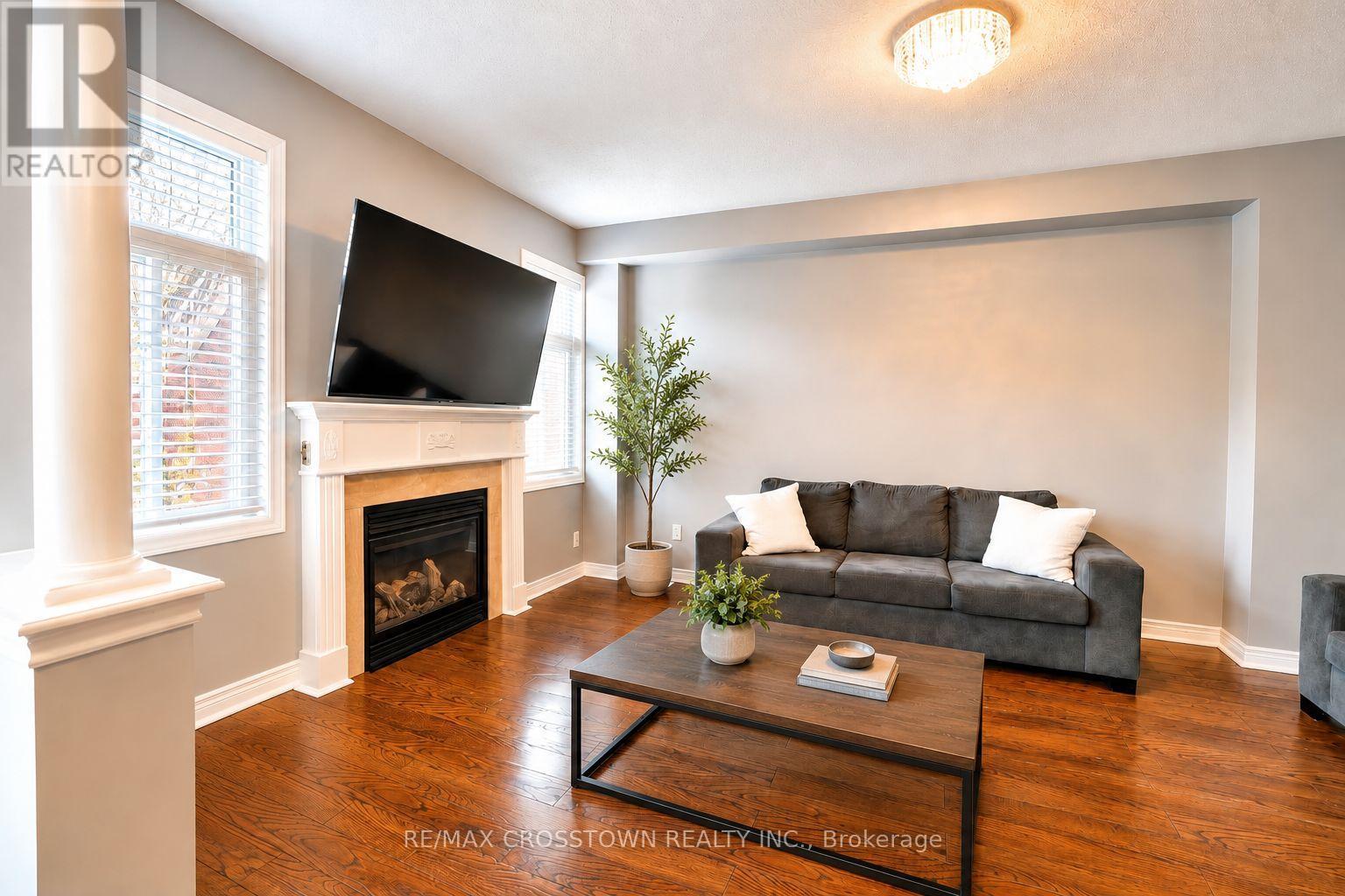 11 Lundigan Drive, Georgina, Ontario  L4P 0C3 - Photo 9 - N13174142