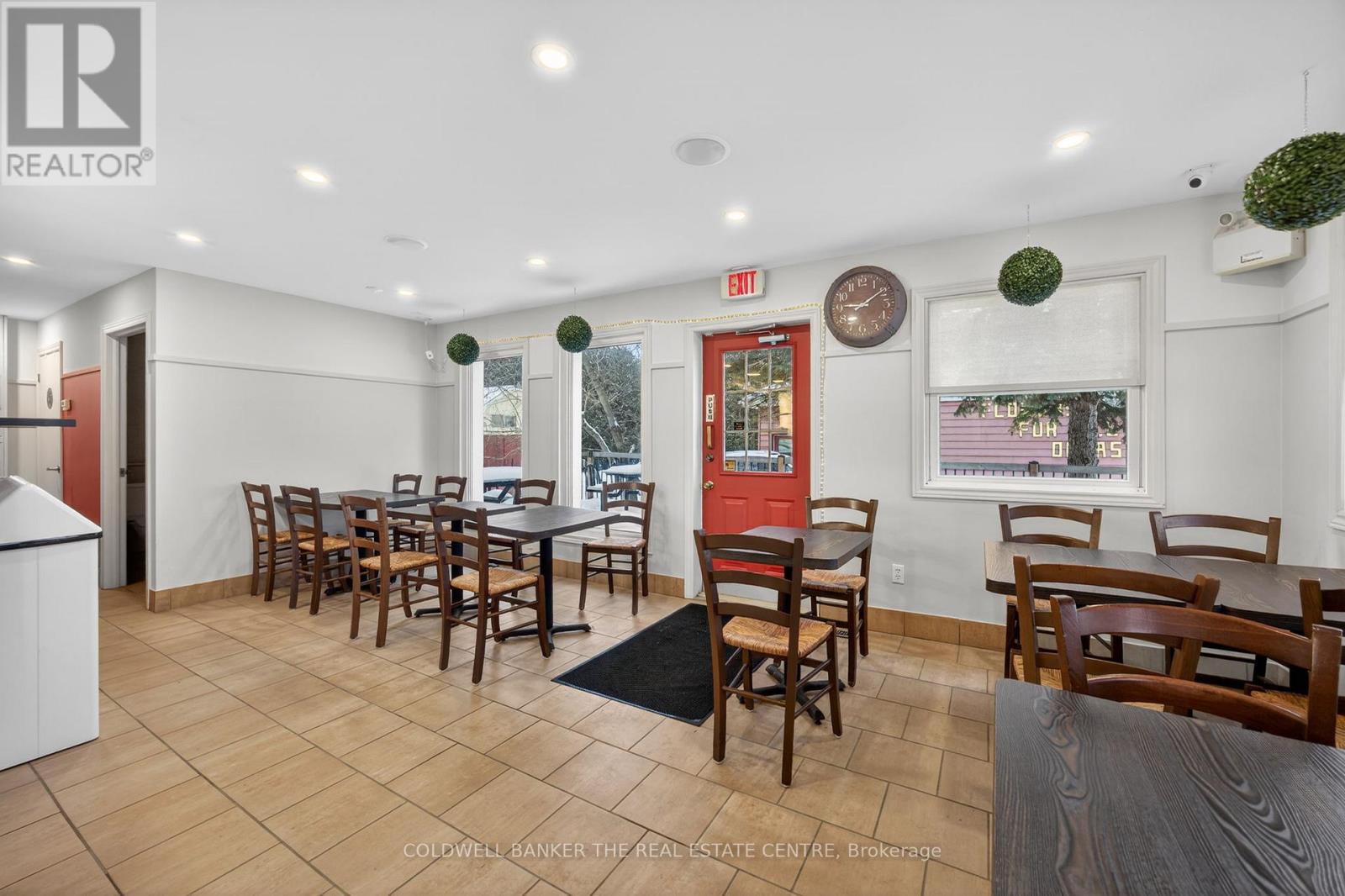 56 Yonge Street S, Springwater, Ontario  L0L 1P0 - Photo 4 - S12597754