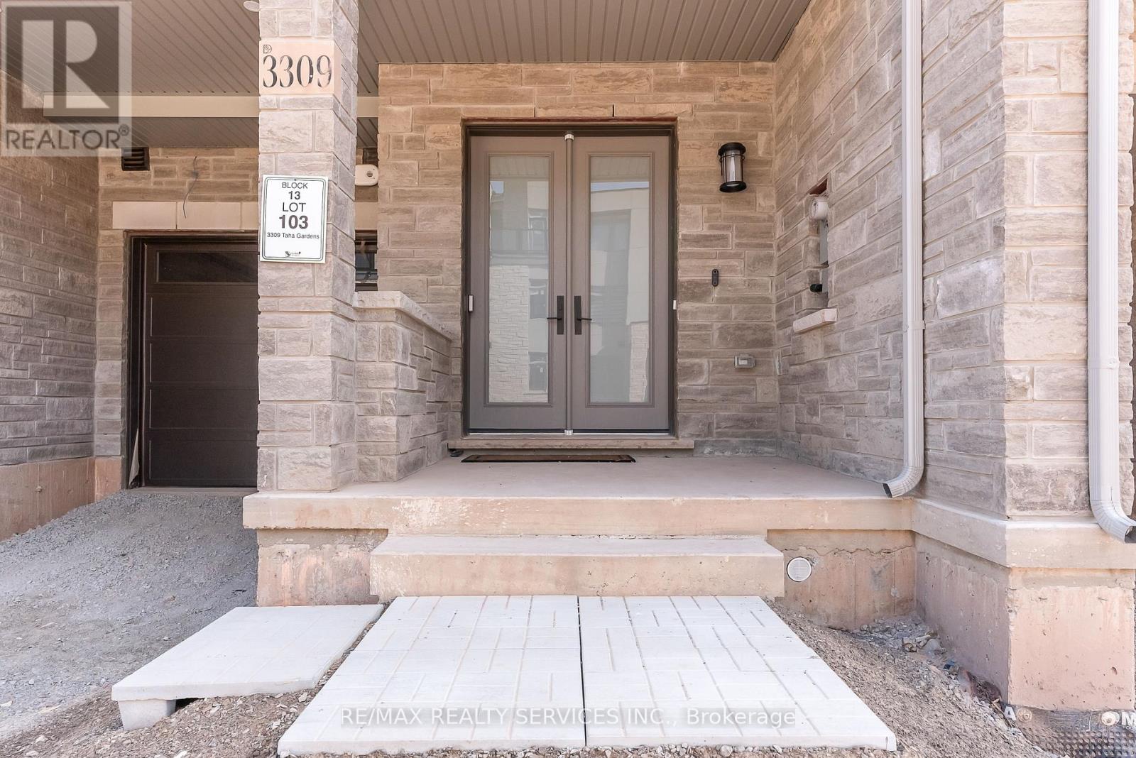 3309 TAHA GARDENS, Oakville, Ontario